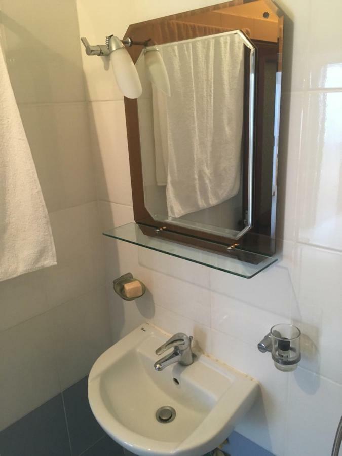Qeparo Antonio Rooms エクステリア 写真